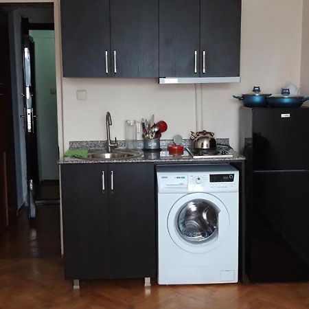 Naira Apartment Batumi Bagian luar foto