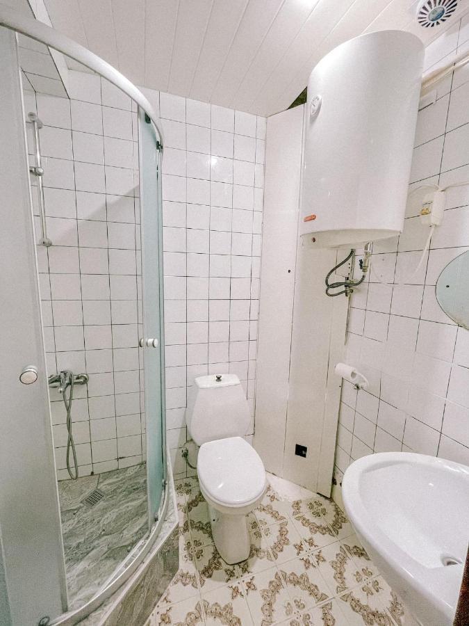 Naira Apartment Batumi Bagian luar foto